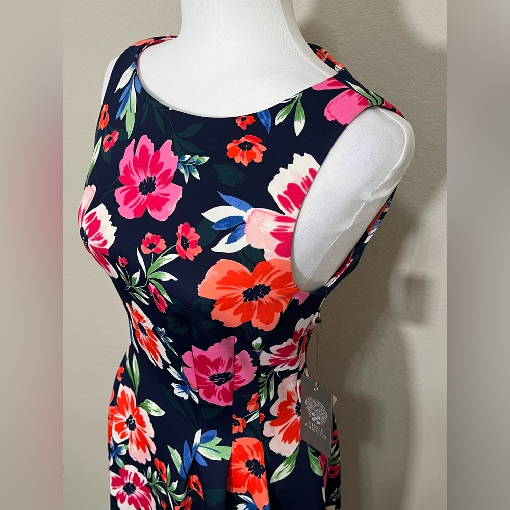 Vince Camuto NWT Navy Floral Fit and Flare Sleeveless Dress Size 8 - Picture 2 of 11